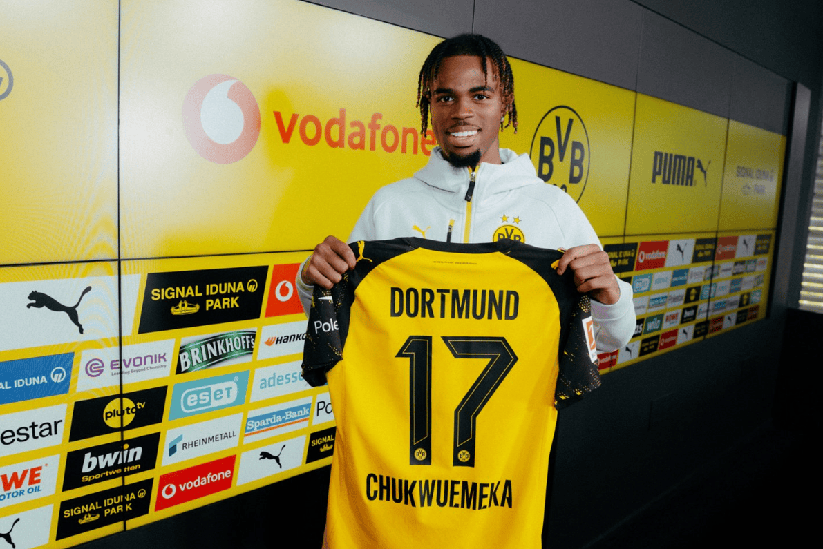 官方：多特签下切尔西小将丘库埃梅卡 转会费2500万欧